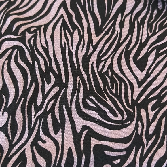 NWT Thyme maternity size small long sleeve shirt- very soft material - Picture 5 of 5